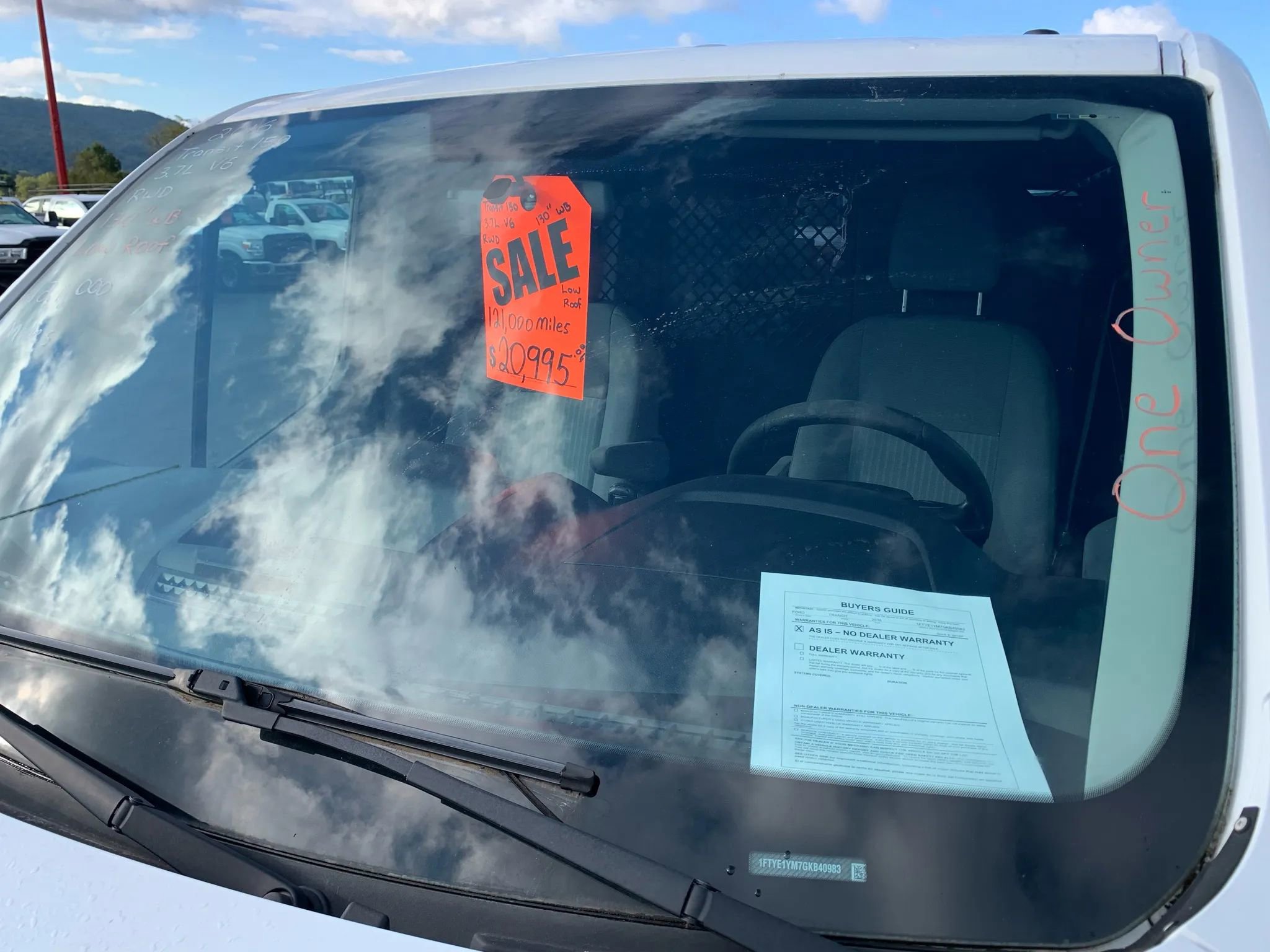 Used 2016 Ford Transit 150 Low Roof RWD image 4