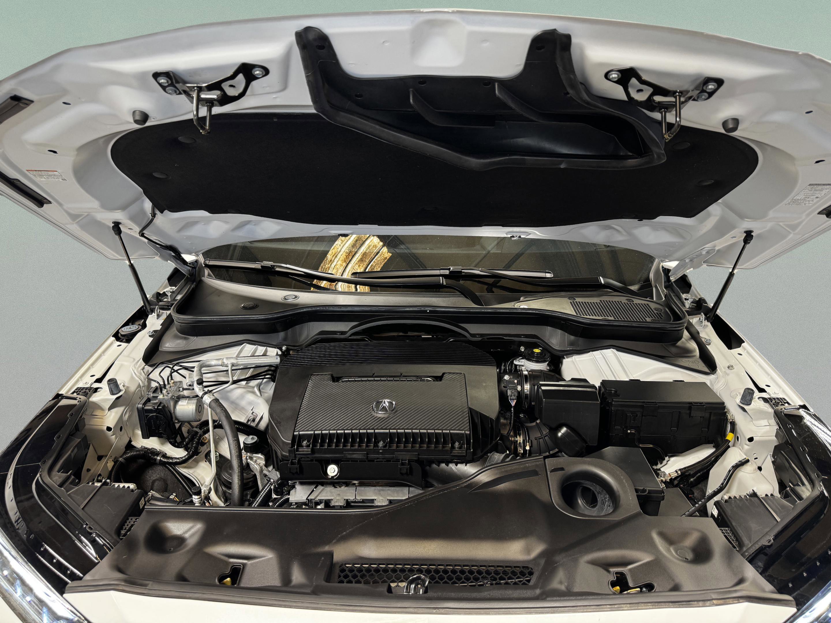 Certified 2025 Acura MDX FWD w/ Technology Package image 41