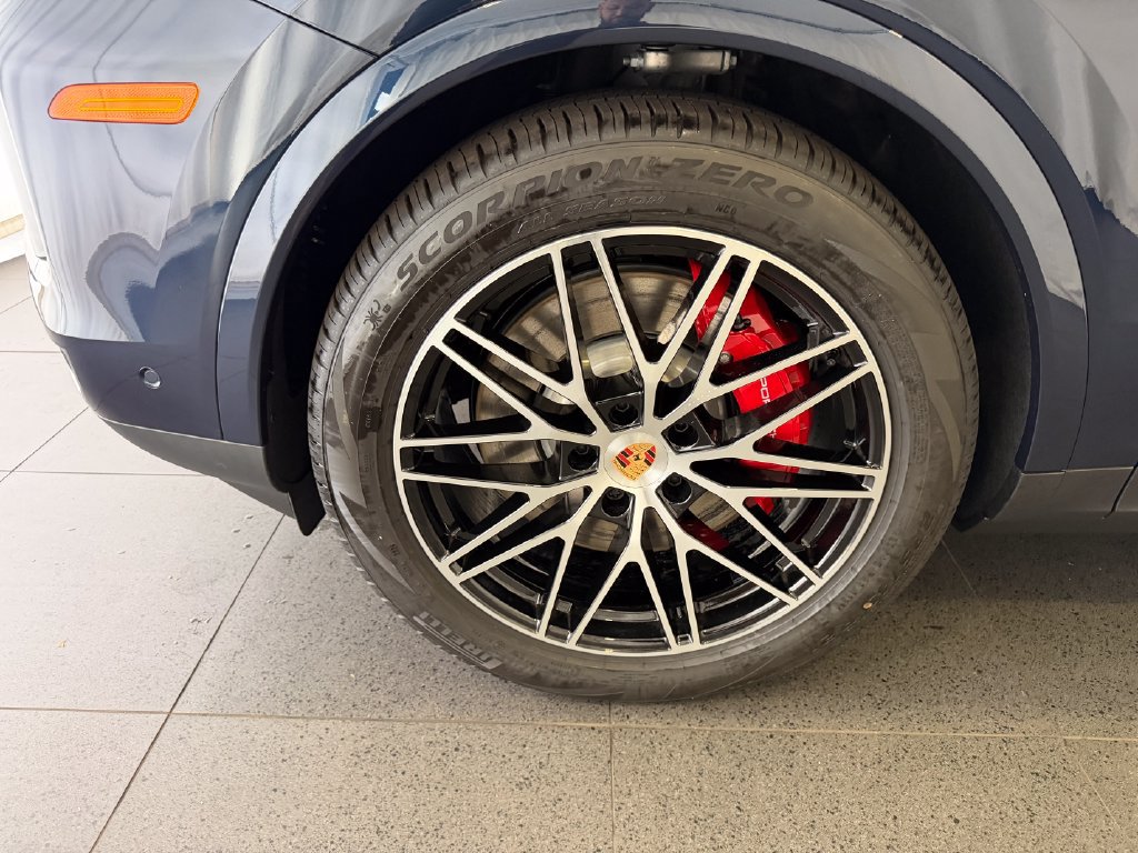 New 2026 Porsche Cayenne S AWD/4WD image 10