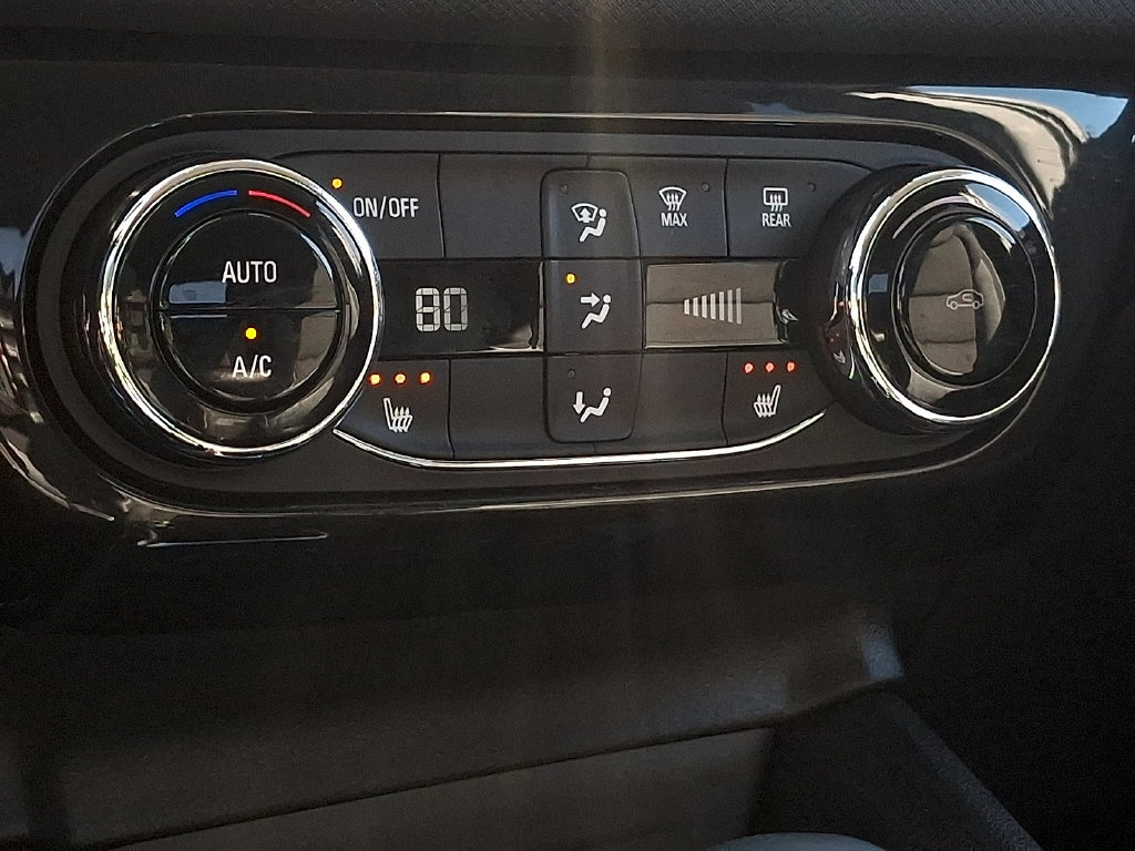 Used 2026 Chevrolet TrailBlazer LT w/ Convenience Package AWD/4WD image 16