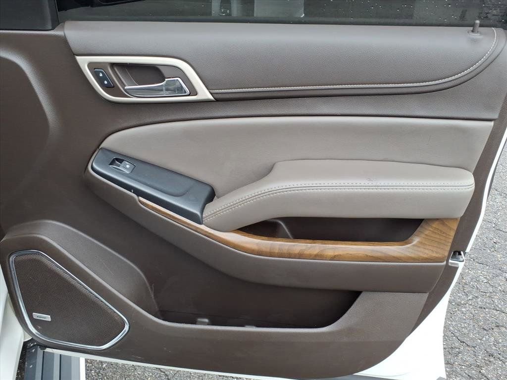 Used 2019 GMC Yukon Denali w/ Denali Ultimate Package image 14