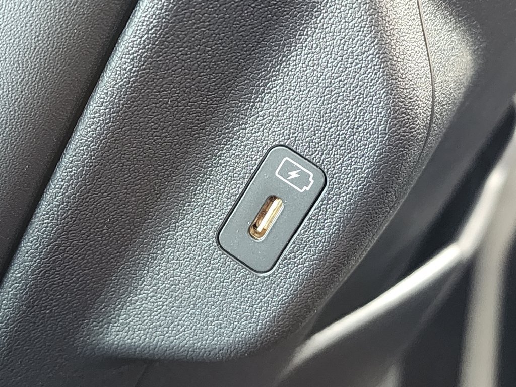 Certified 2023 Kia Niro EX FWD image 15