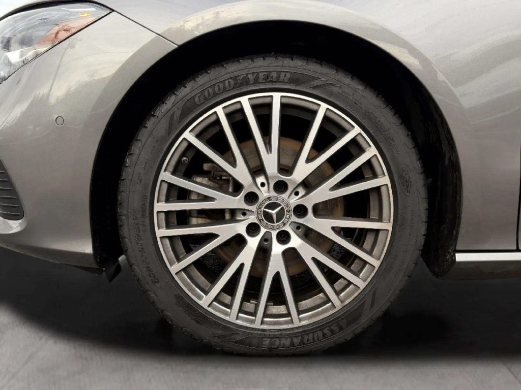 Used 2025 Mercedes-Benz CLA 250 image 32
