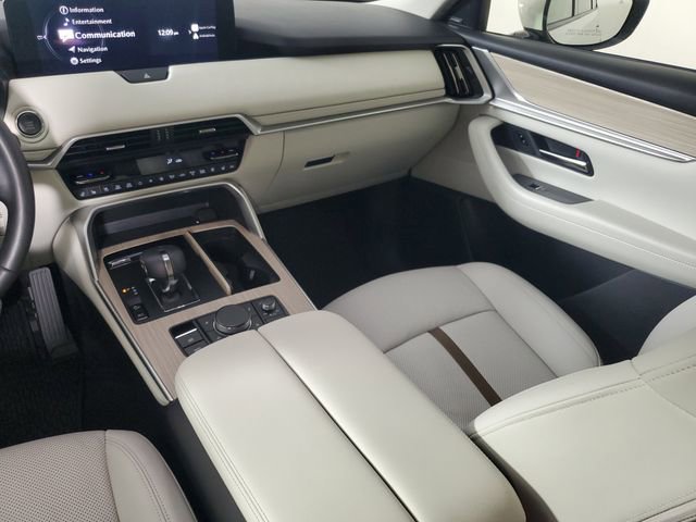 Certified 2025 MAZDA CX-90 3.3 Turbo w/ Premium Plus Pkg image 17