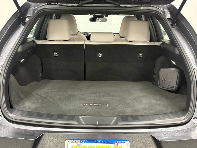 Used 2023 Lexus UX 250h FWD w/ Accessory Package (Z1) image 8