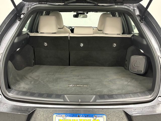 Used 2023 Lexus UX 250h FWD w/ Accessory Package (Z1) image 8