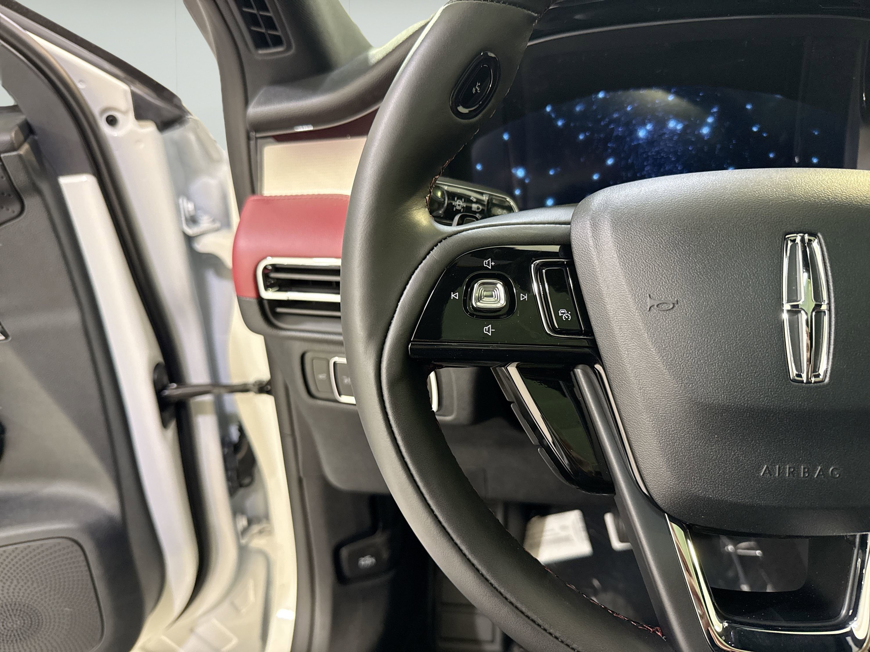 New 2026 Lincoln Corsair Reserve FWD image 14