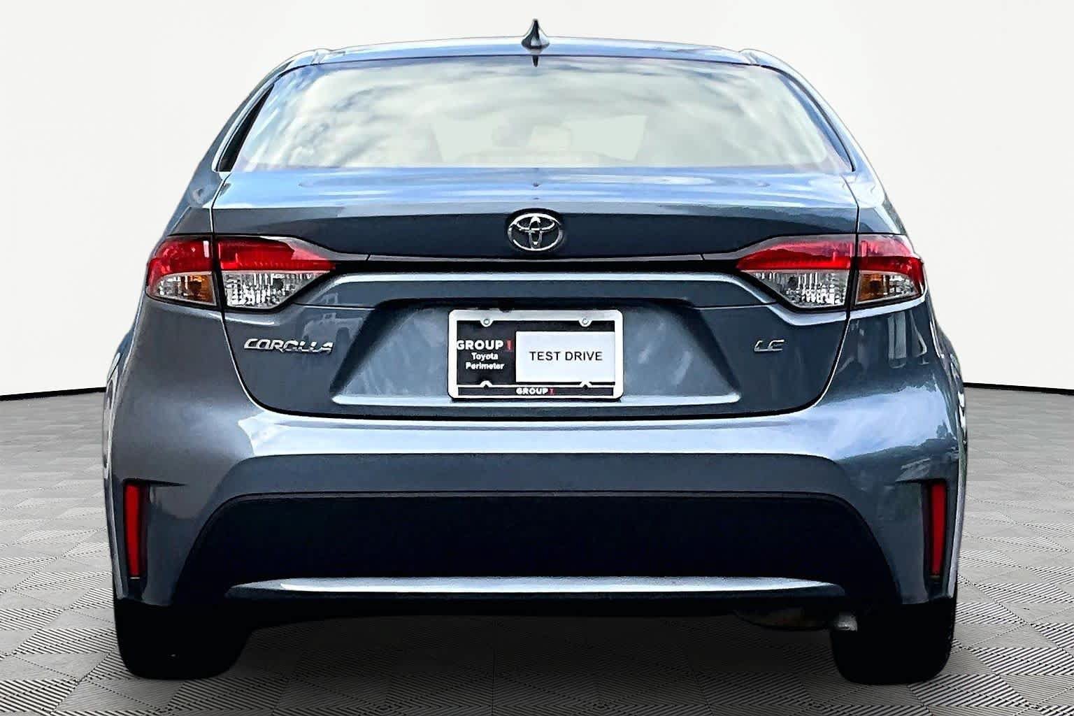 Certified 2022 Toyota Corolla LE w/ Carpet Mat Package (TMS) FWD image 5