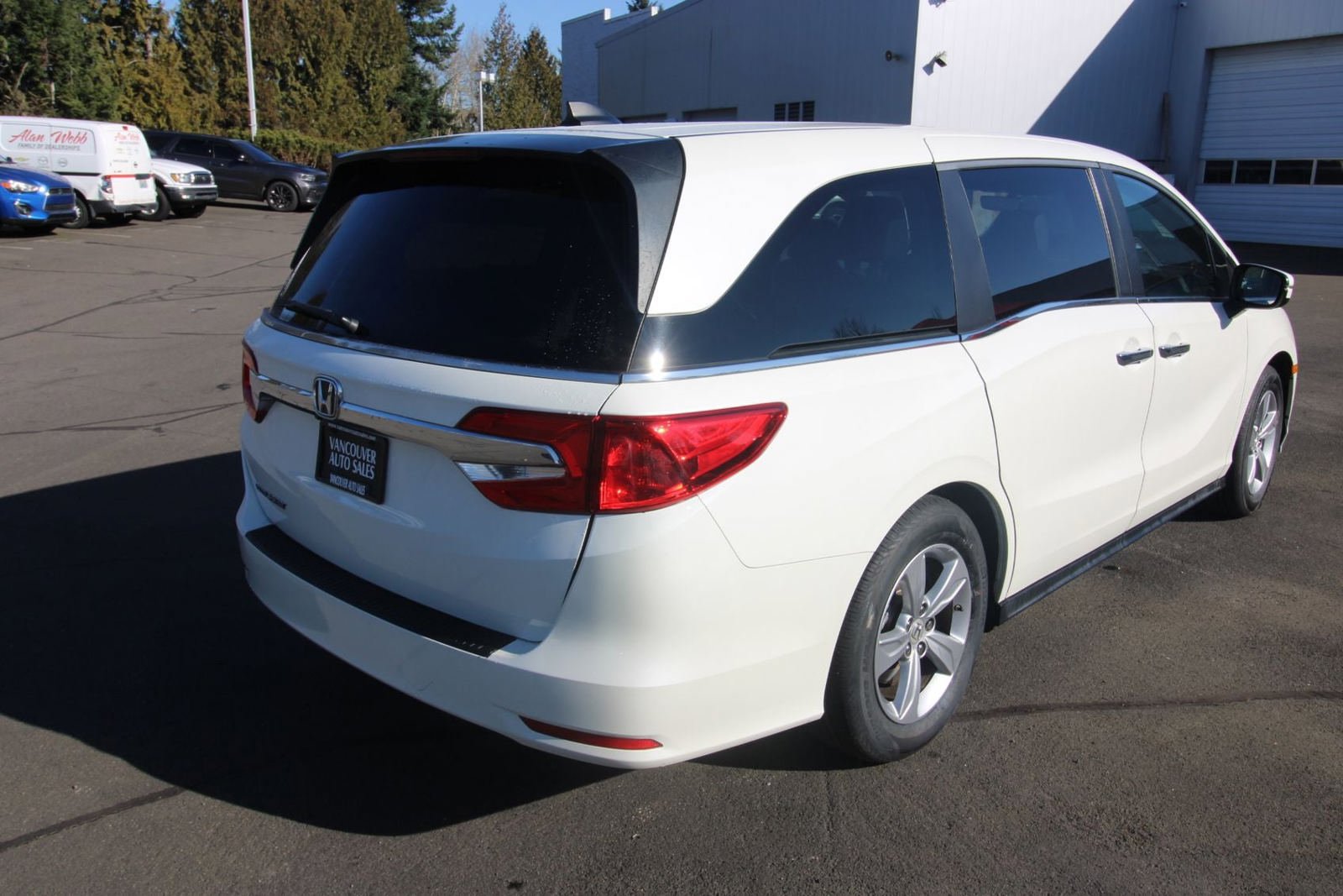 Used 2018 Honda Odyssey EX-L image 3