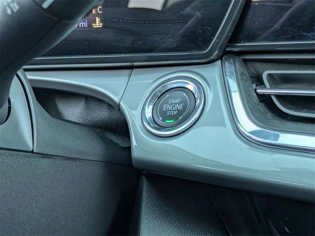 Used 2025 Chevrolet Trax LT w/ LT Convenience Package image 24