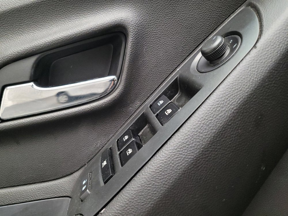 Used 2016 Chevrolet Trax LS FWD image 27