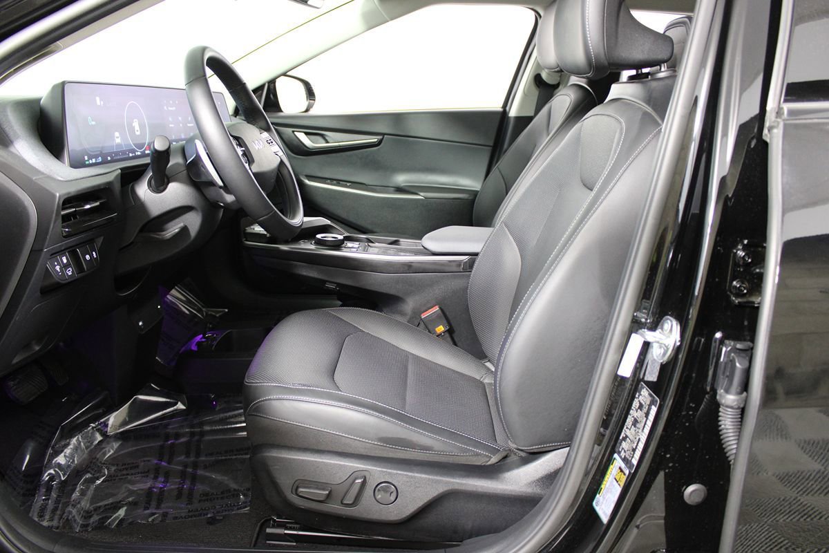 Used 2024 Kia EV6 Wind w/ Wind Technology Package RWD image 8