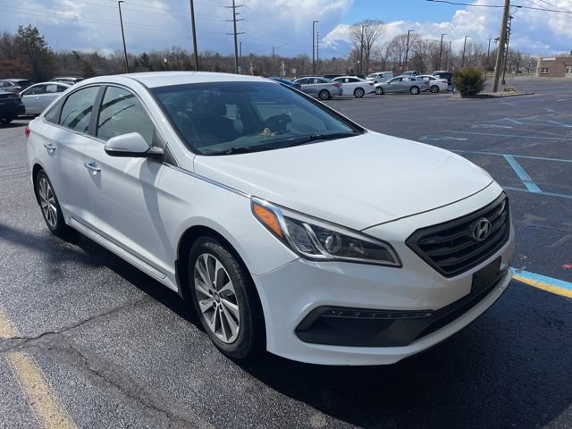 Used 2016 Hyundai Sonata Sport w/ Option Group 02 image 3