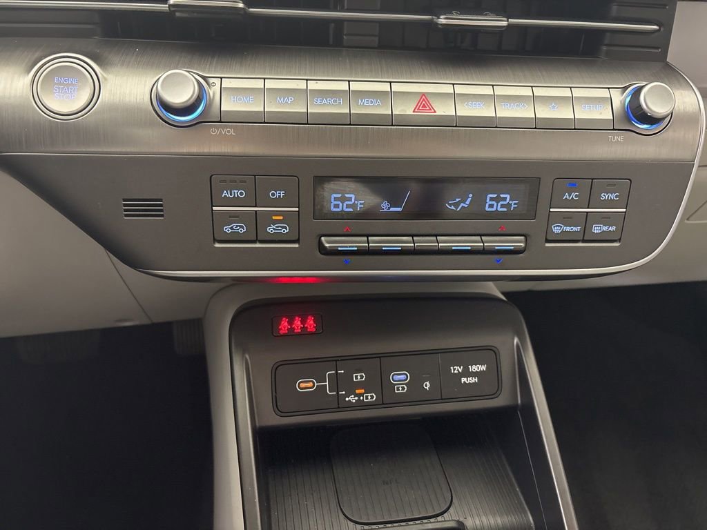 Used 2024 Hyundai Kona SEL w/ Convenience Package image 36
