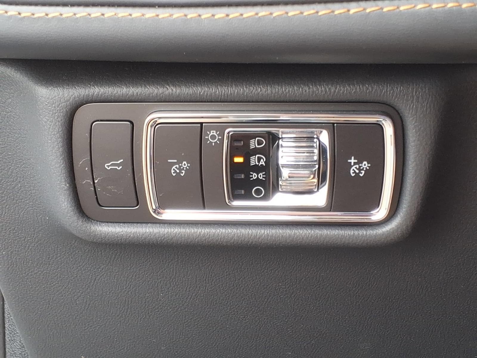 Used 2025 Lincoln Aviator Black Label AWD/4WD image 23