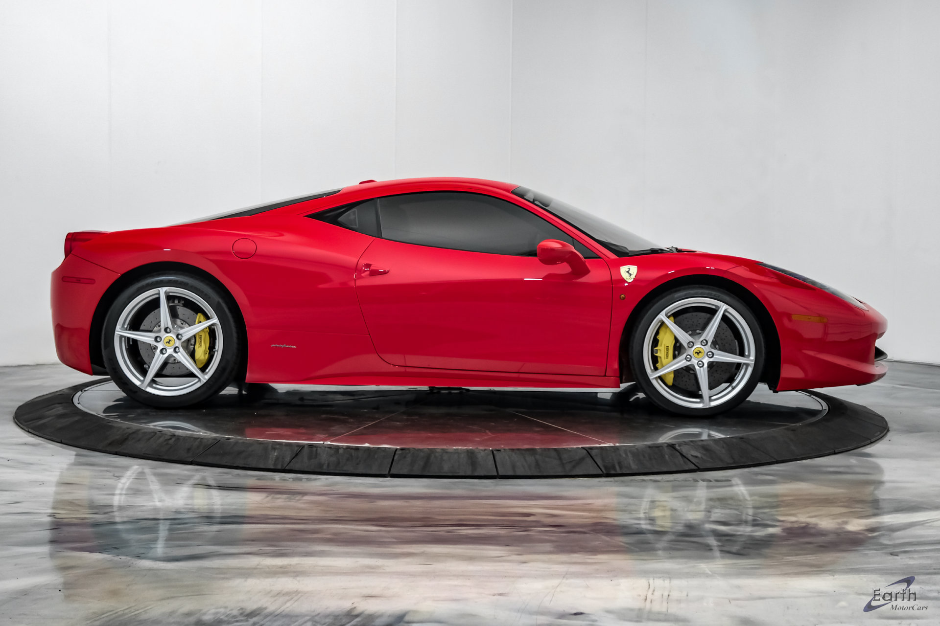 Used 2014 Ferrari 458 Italia Coupe RWD image 26