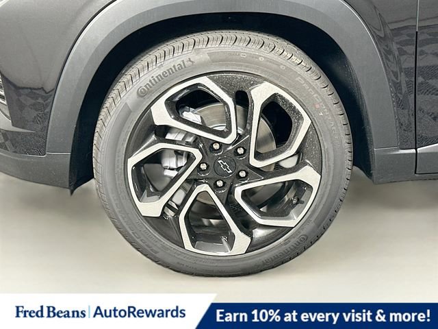 New 2025 Chevrolet Trax RS w/ Sunroof Package image 18