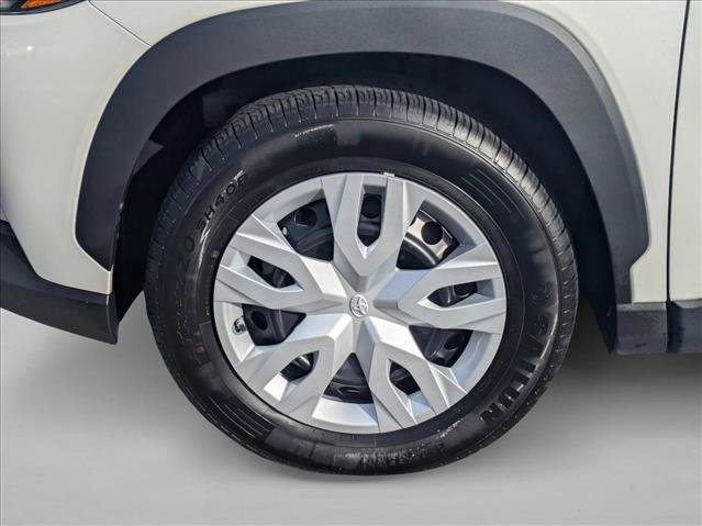 Used 2023 Toyota Corolla Cross L image 22