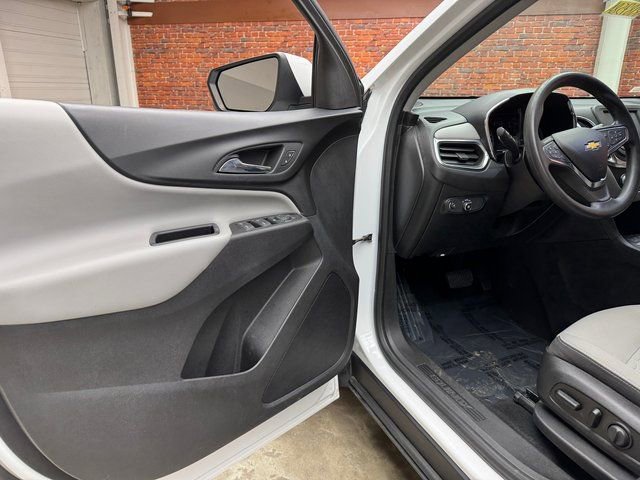 Used 2018 Chevrolet Equinox LT image 8