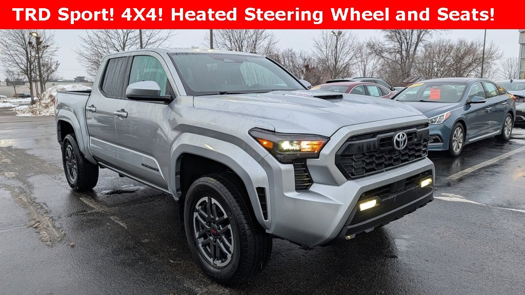 Used 2024 Toyota Tacoma TRD Sport w/ TRD Sport Upgrade Package image 3