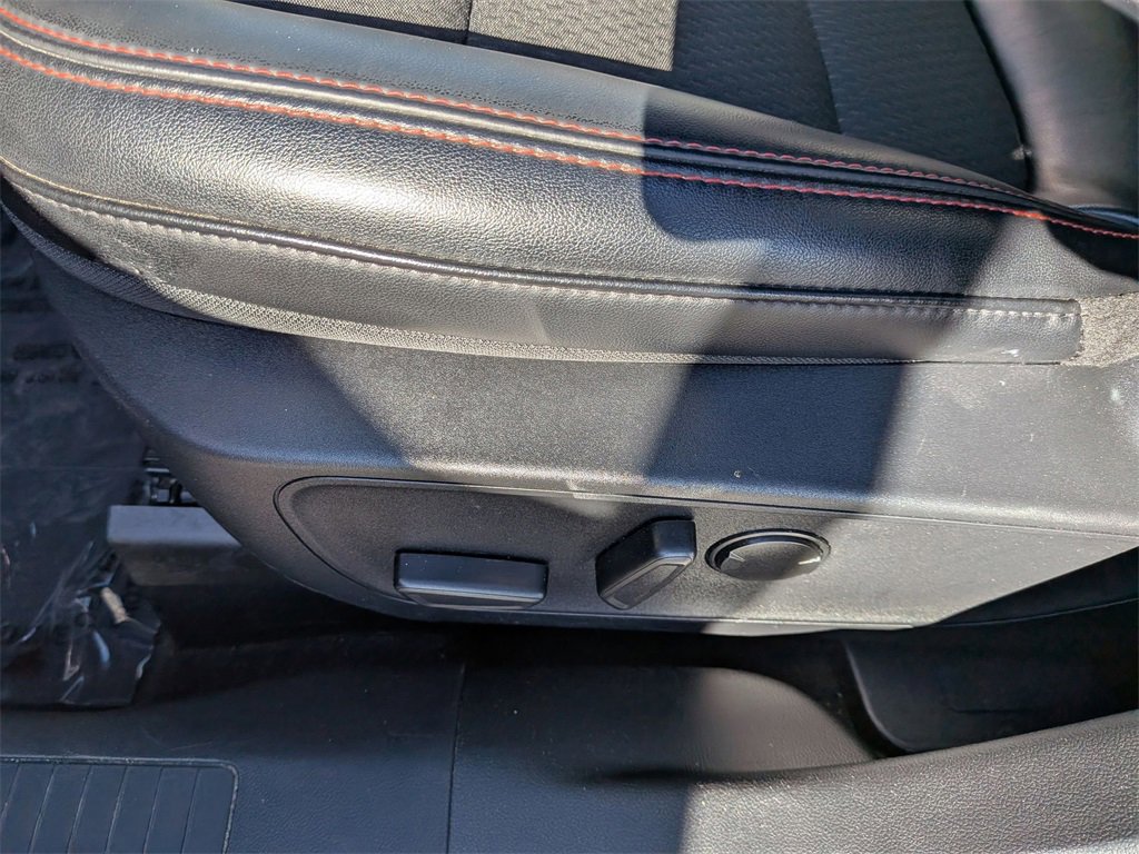 Used 2025 Ford Escape ST-Line image 14