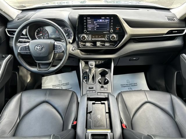 Used 2022 Toyota Highlander XLE AWD/4WD image 61