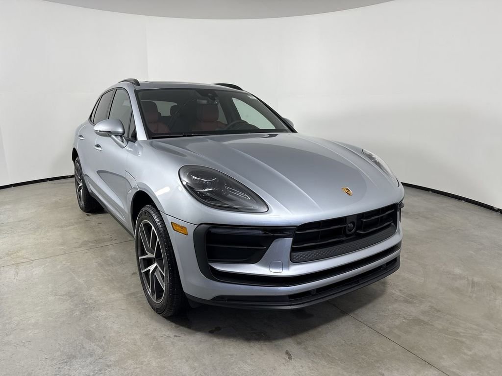New 2026 Porsche Macan AWD/4WD image 9