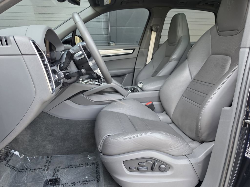 Certified 2023 Porsche Cayenne image 11