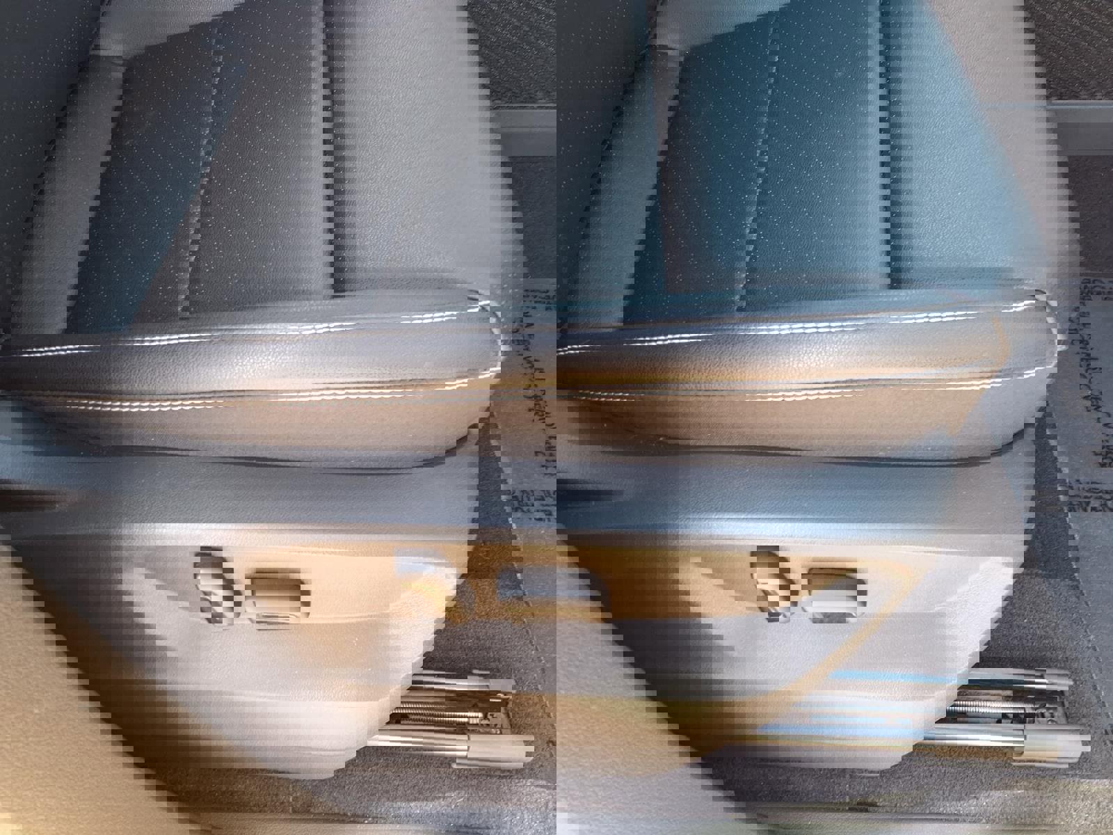 Used 2021 Volkswagen Atlas SEL R-Line image 12