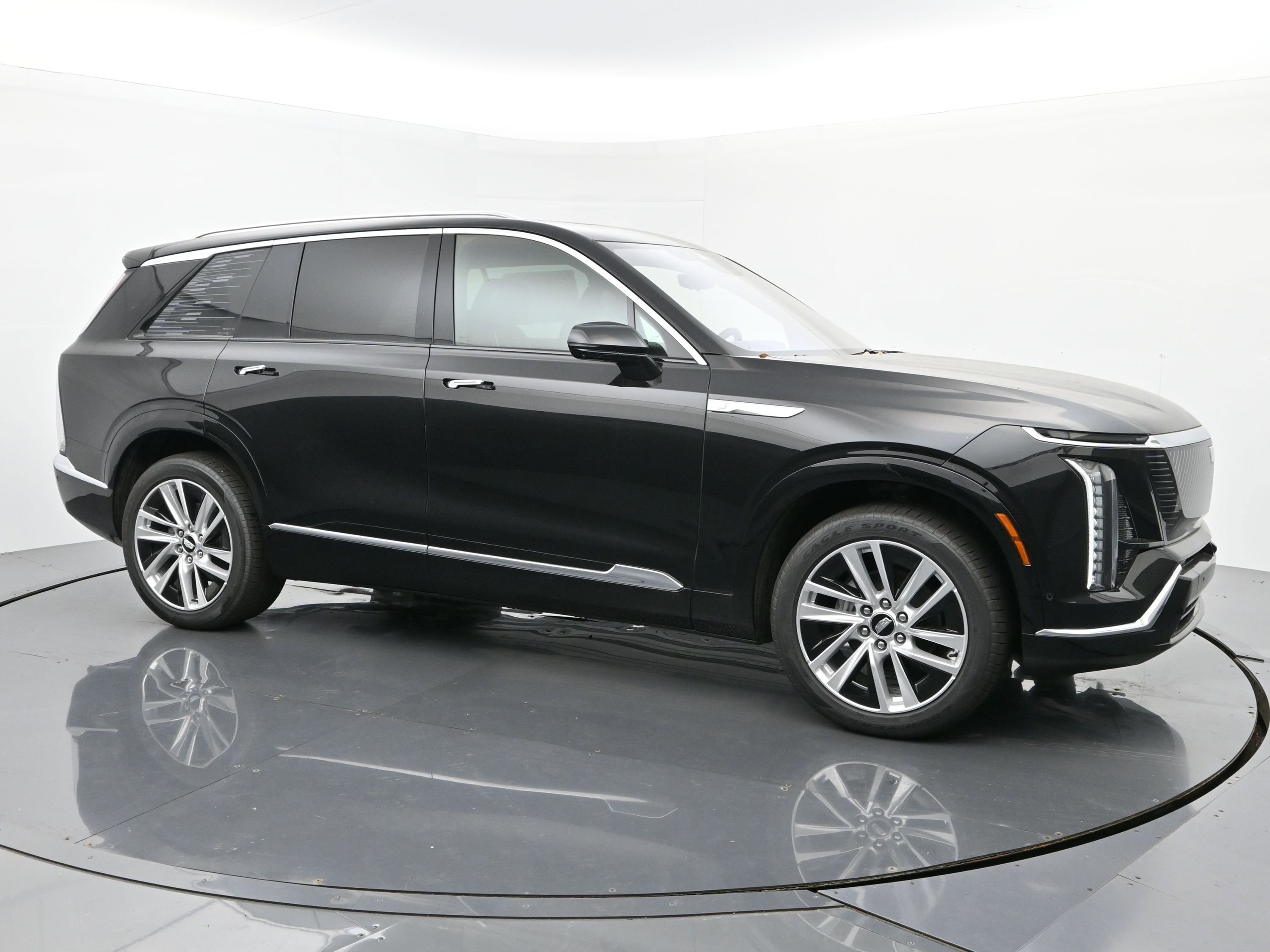 New 2026 Cadillac Vistiq Luxury w/ LPO, Floor Liner Package image 7