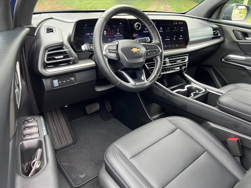 Used 2026 Chevrolet Traverse LT AWD/4WD image 14