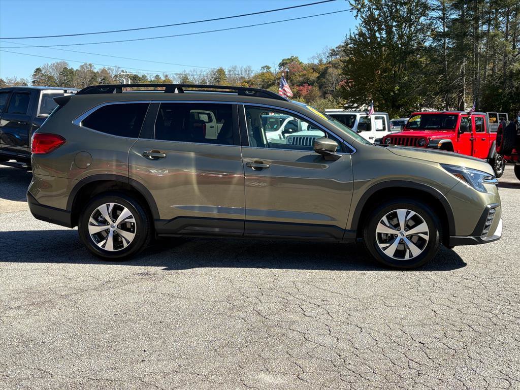 Used 2025 Subaru Ascent Premium AWD/4WD image 3