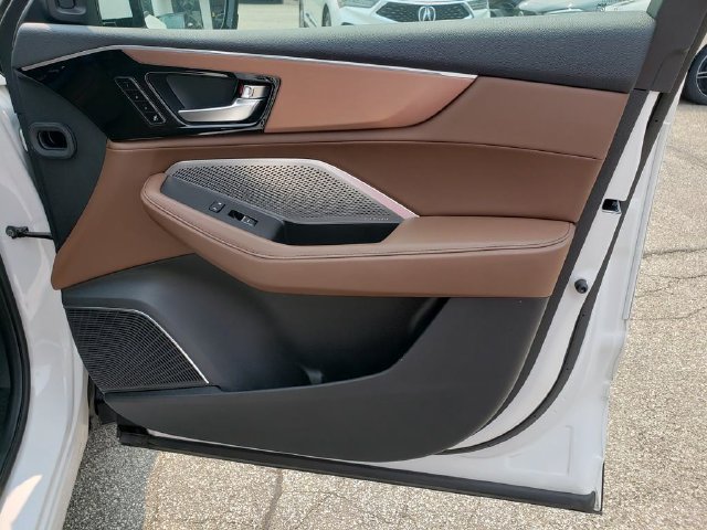 Used 2023 Acura MDX w/ Technology Package AWD/4WD image 17