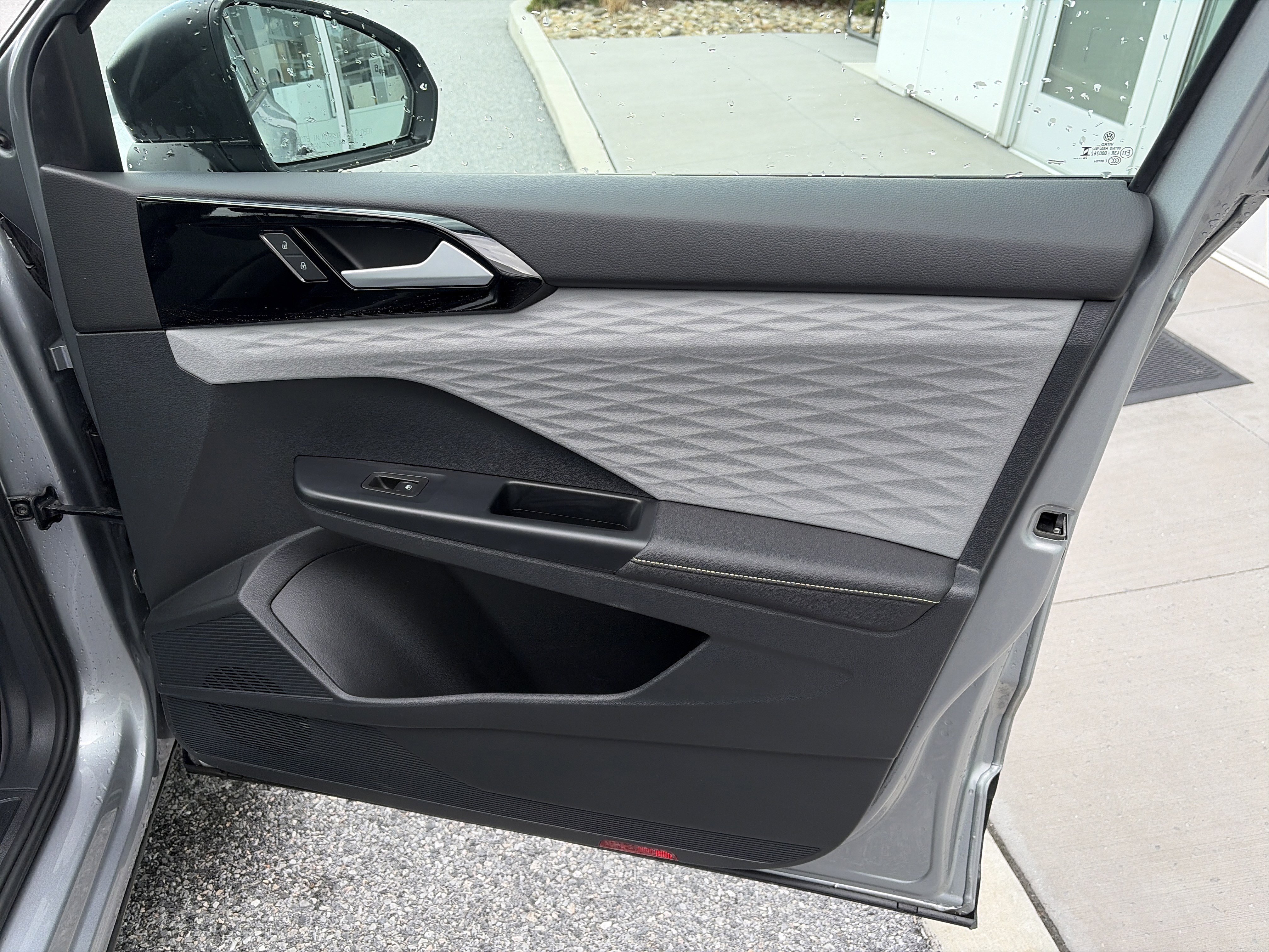 Used 2024 Volkswagen Taos S image 27