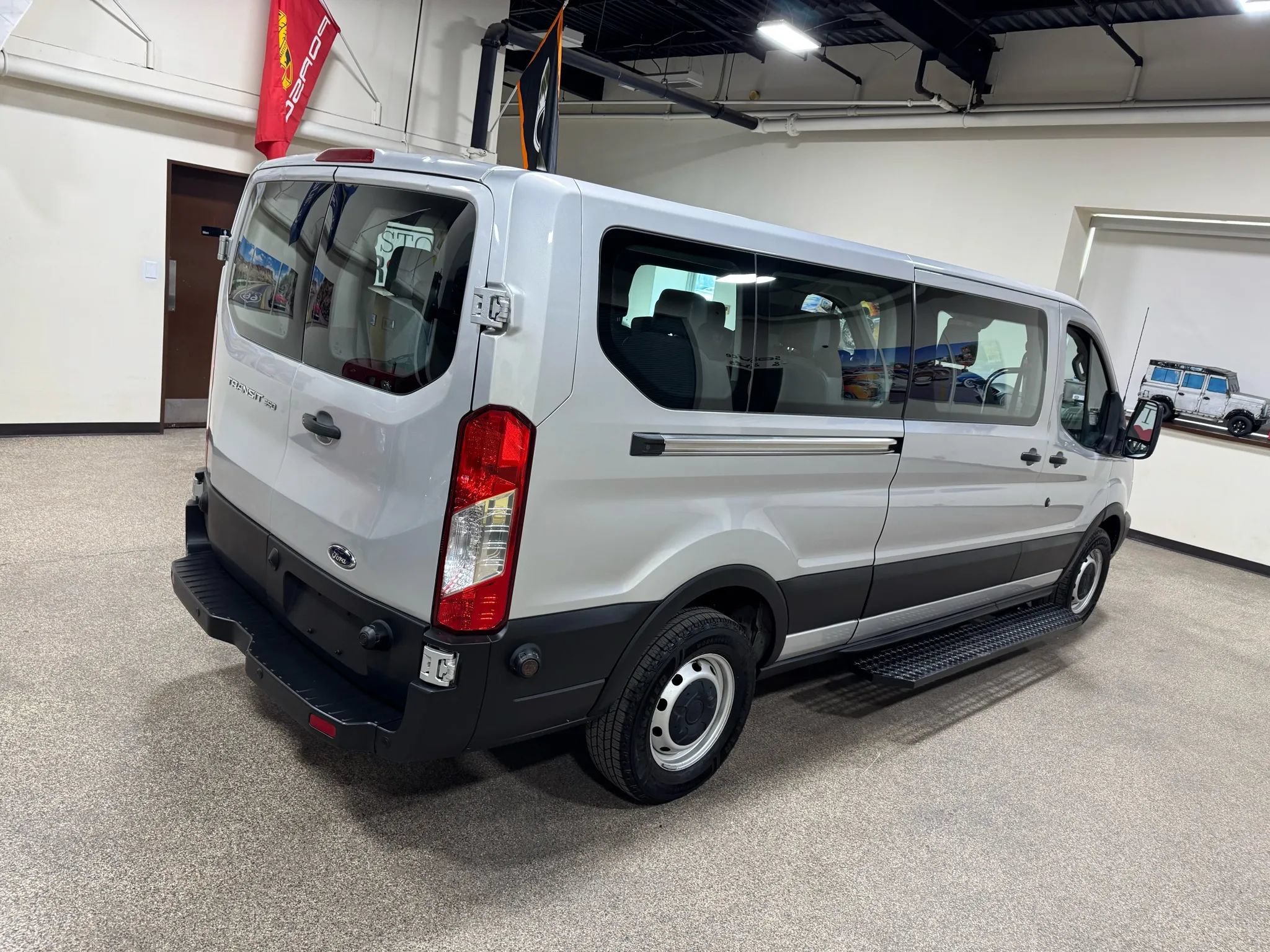 Used 2019 Ford Transit 350 XL RWD image 15