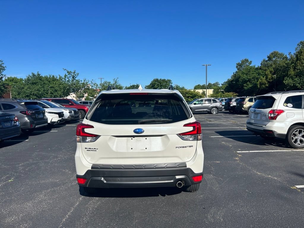 Used 2023 Subaru Forester Limited AWD/4WD image 5