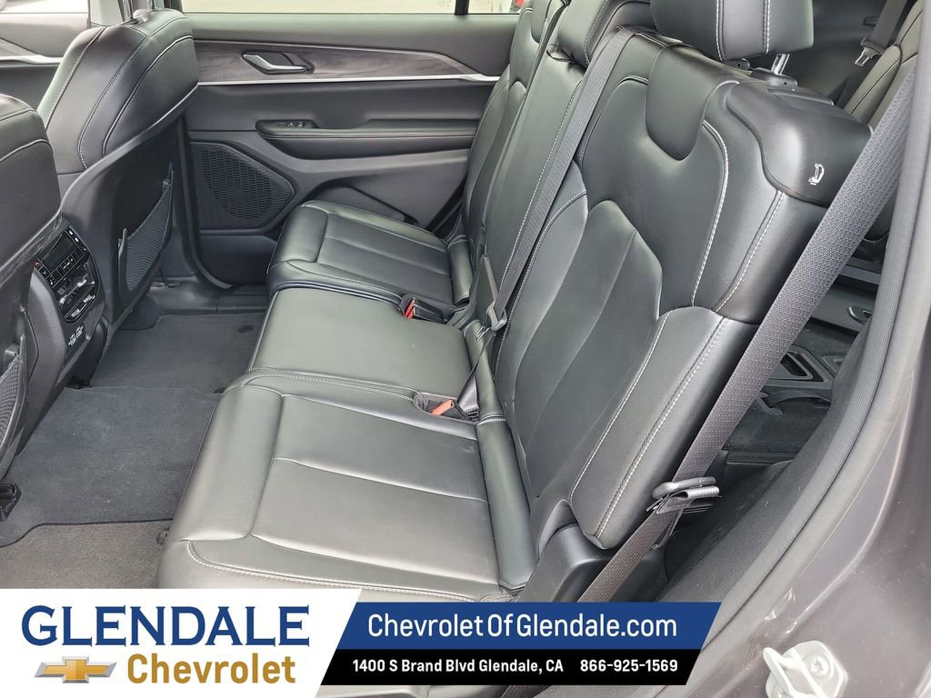 Used 2023 Jeep Grand Cherokee L Limited AWD/4WD image 22