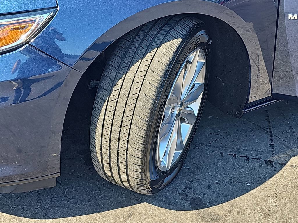 Used 2021 Chevrolet Malibu LT image 34