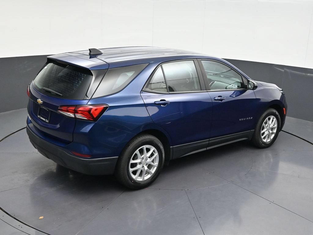 Used 2023 Chevrolet Equinox LS FWD image 19
