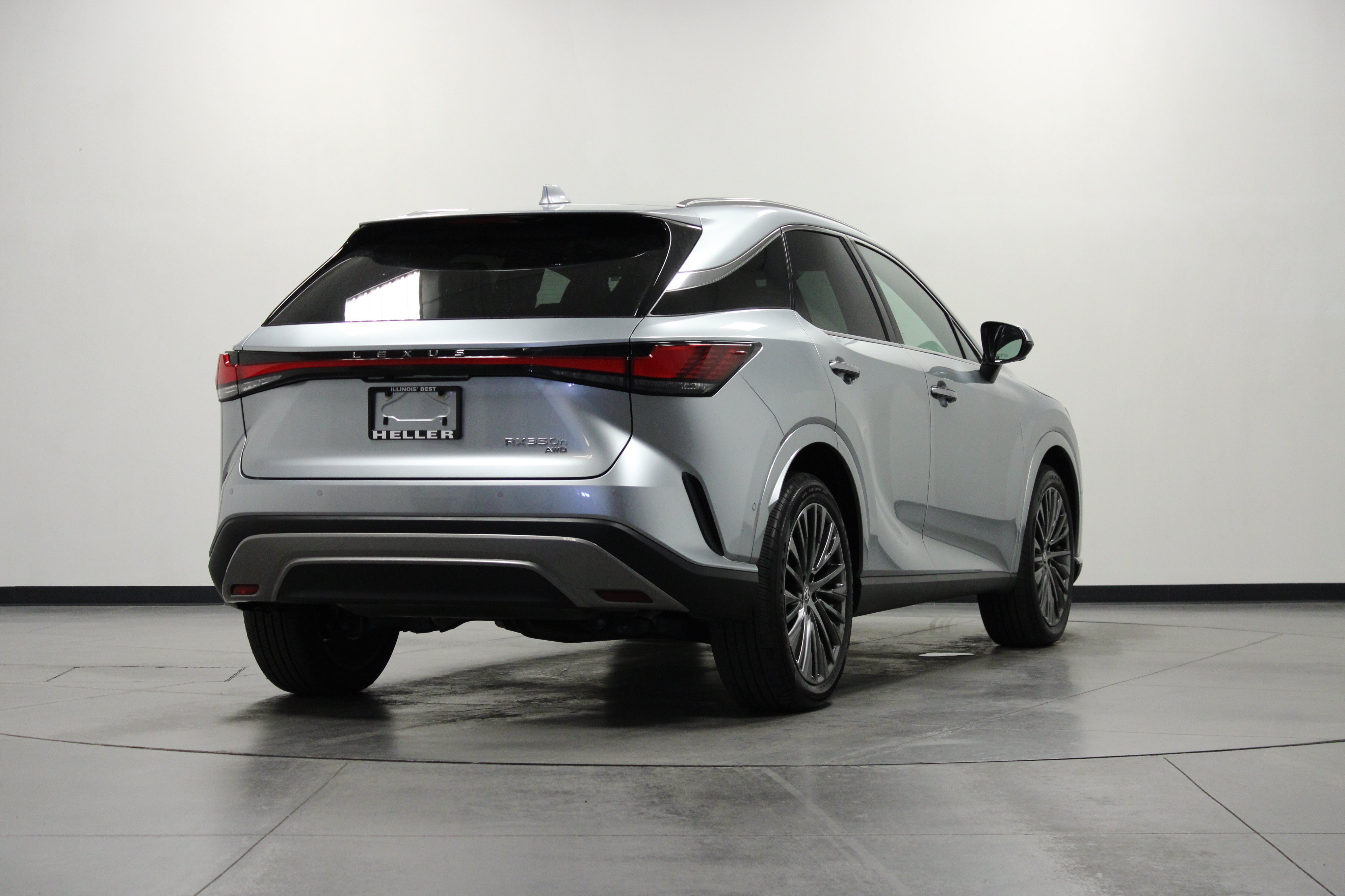 Used 2025 Lexus RX 350 w/ Convenience Package AWD/4WD image 4