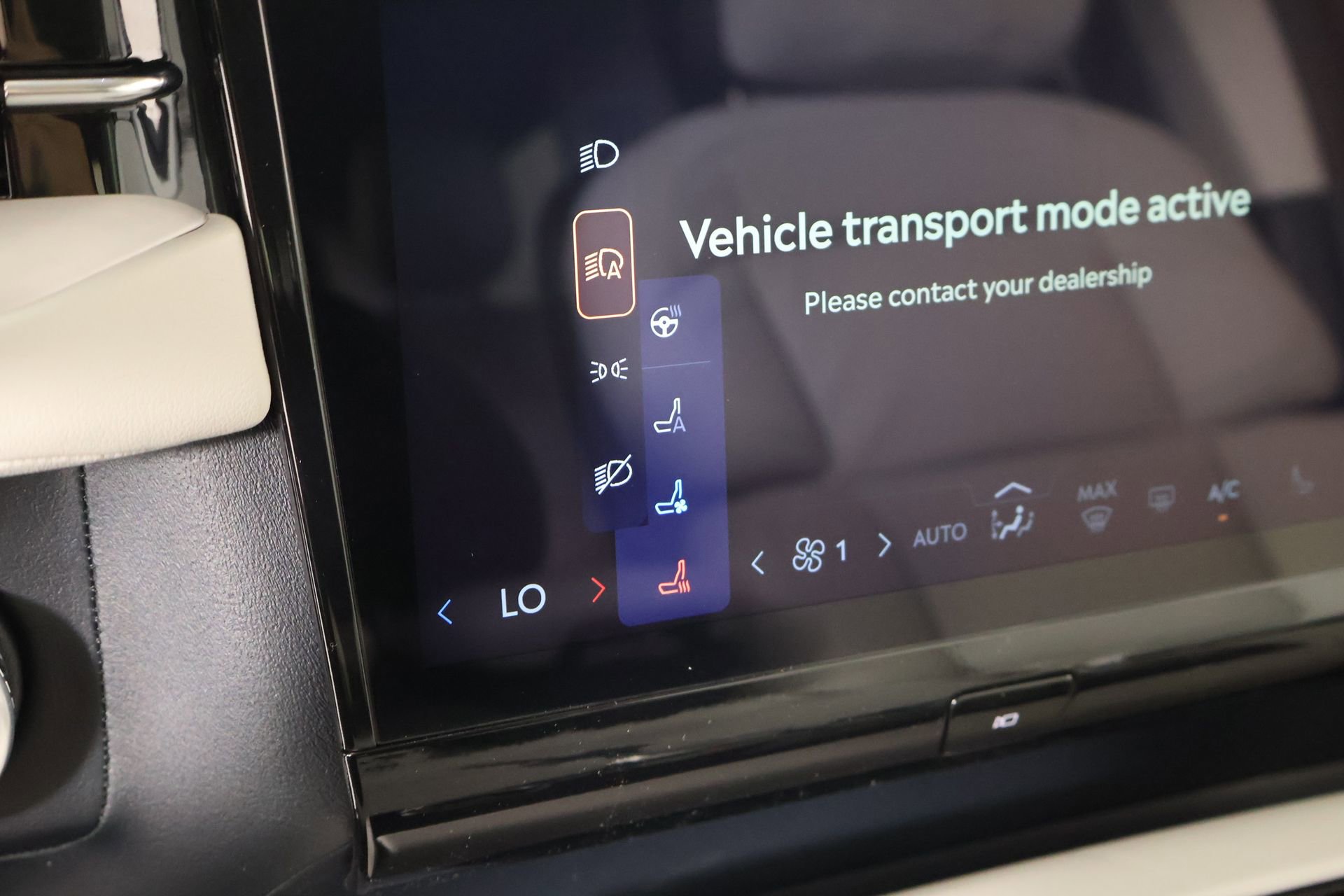 New 2026 Lincoln Navigator Premiere image 7