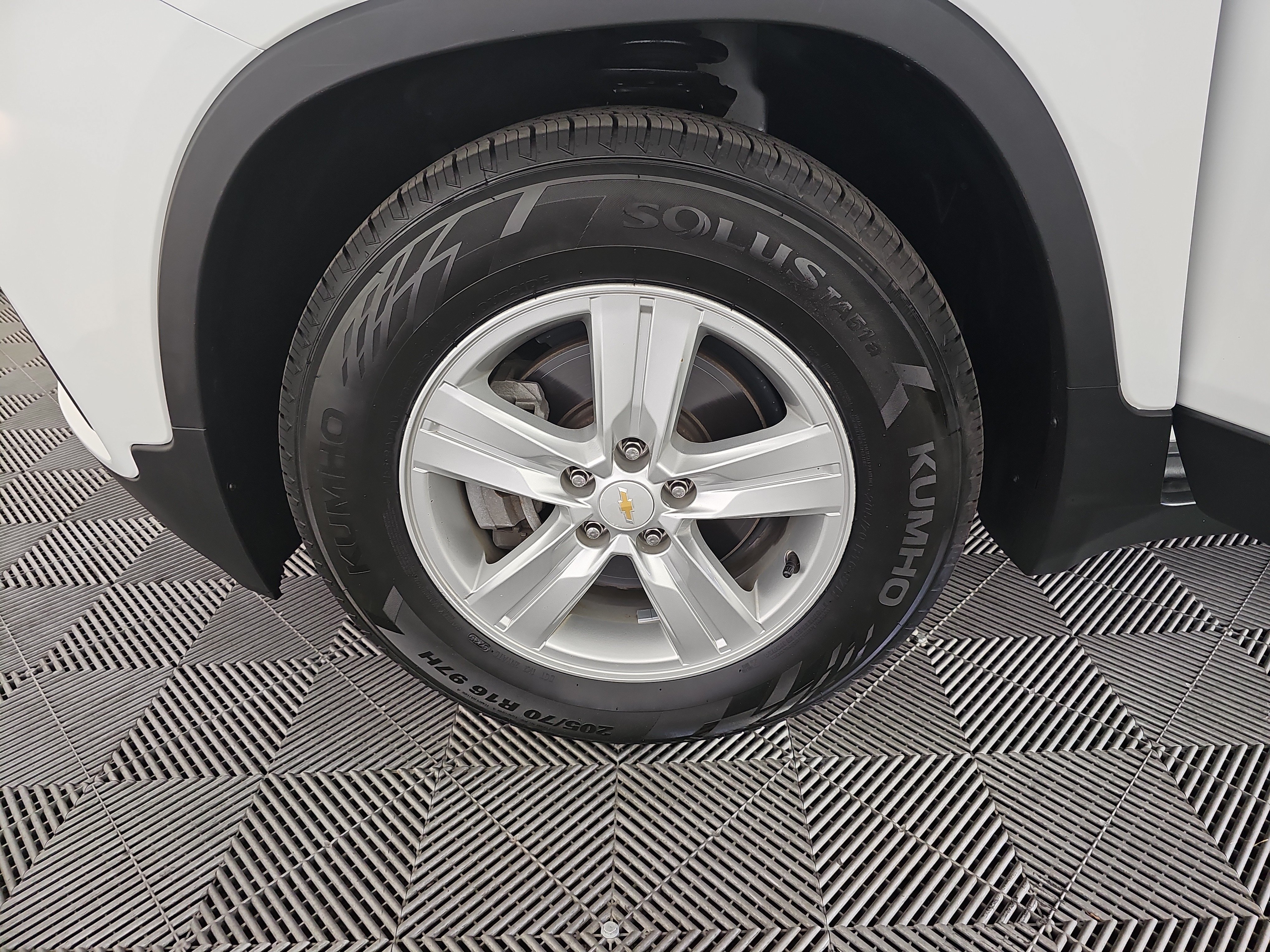 Used 2020 Chevrolet Trax LT w/ LT Convenience Package FWD image 11