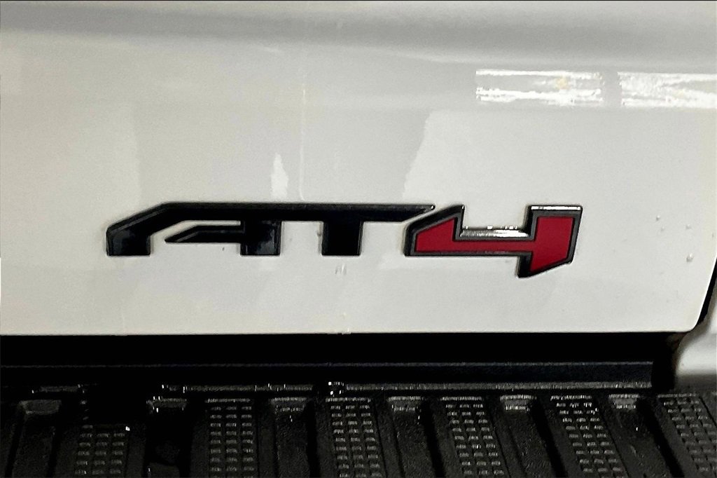 Used 2021 GMC Sierra 1500 AT4 w/ AT4 Value Package image 22