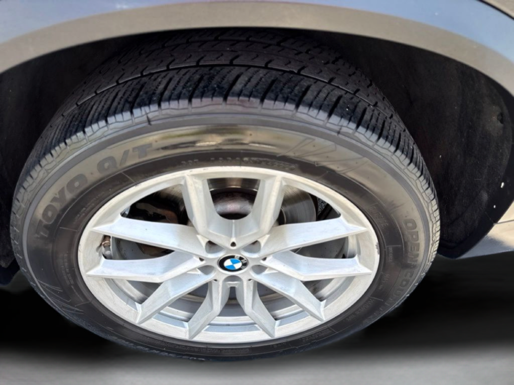 Used 2023 BMW X5 xDrive40i w/ Premium Package AWD/4WD image 36