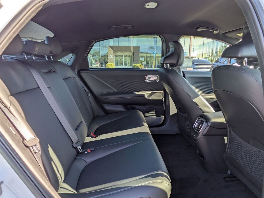 Used 2024 Hyundai Ioniq 6 SEL image 25