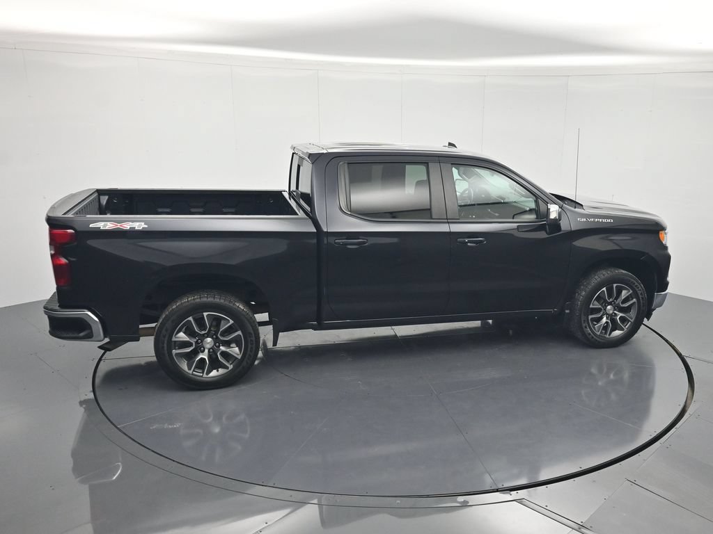 Used 2023 Chevrolet Silverado 1500 LT w/ Convenience Package II AWD/4WD image 31