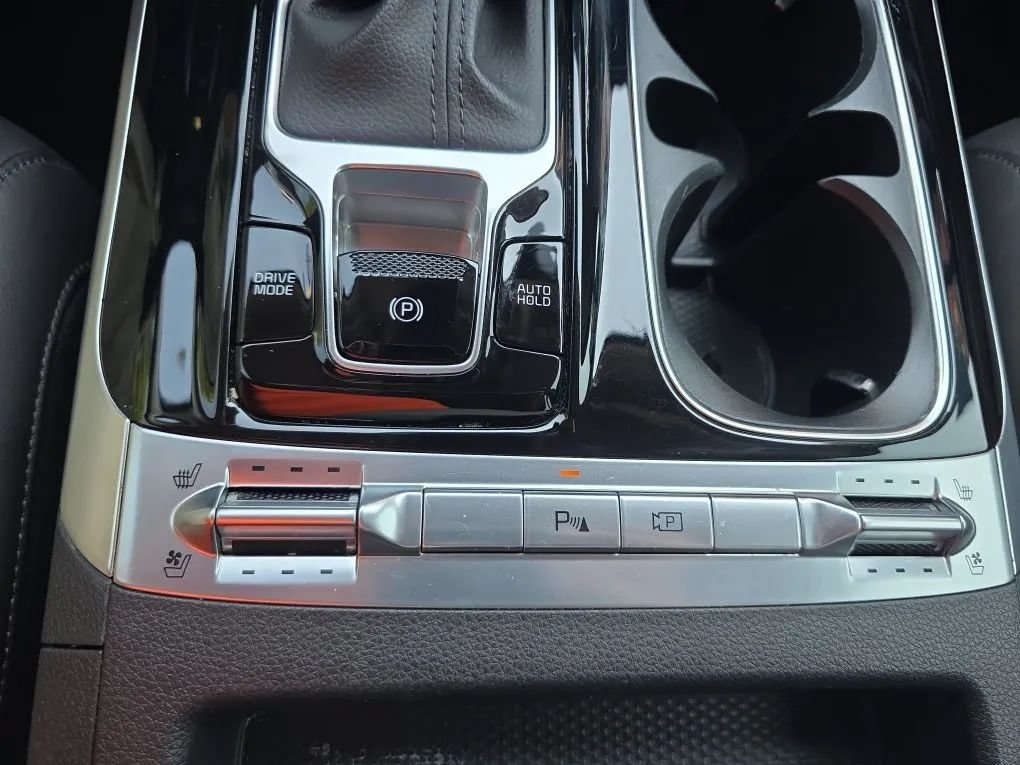 Used 2023 Kia Carnival SX FWD image 32