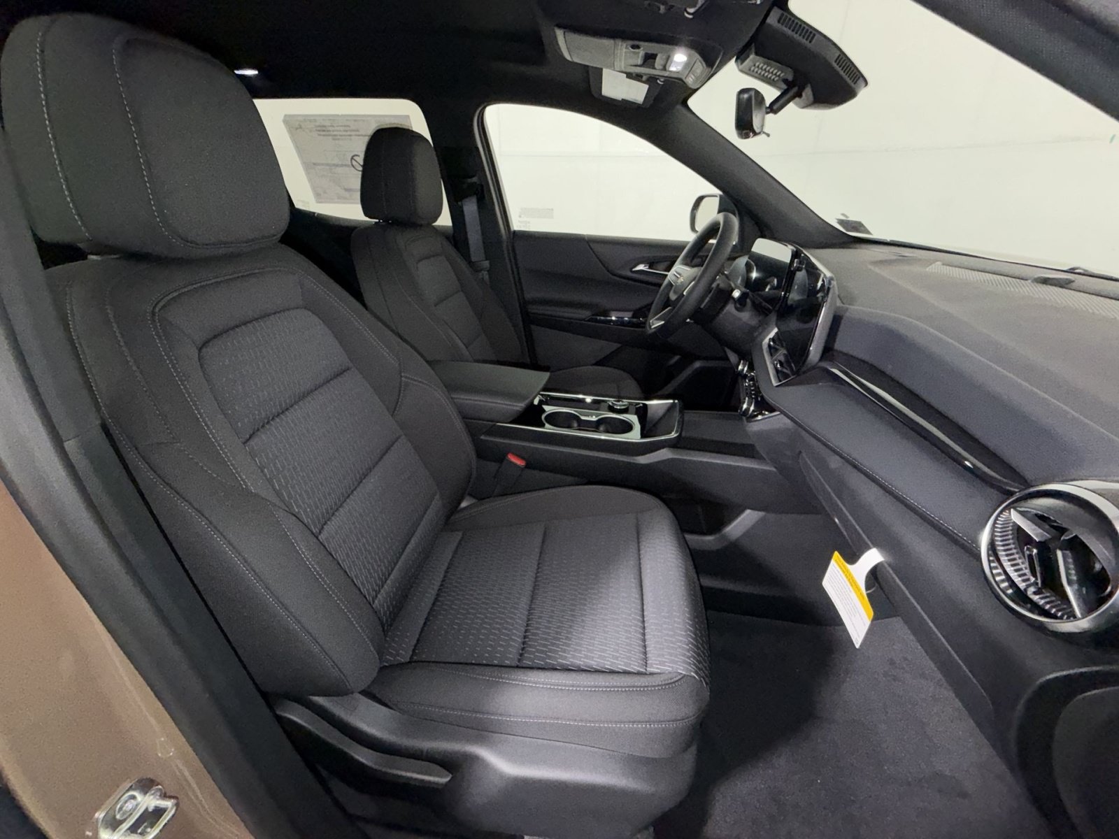 New 2027 Chevrolet Equinox LT w/ Safety and Technology Package AWD/4WD image 27