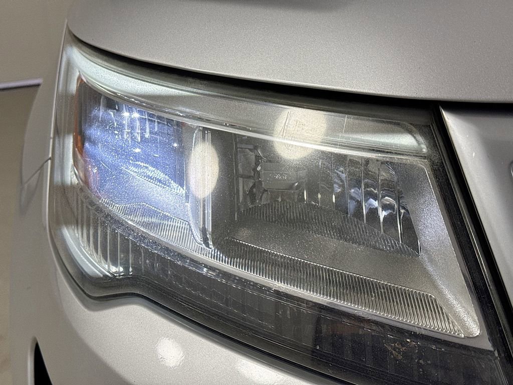 Used 2016 Ford Explorer Platinum image 40