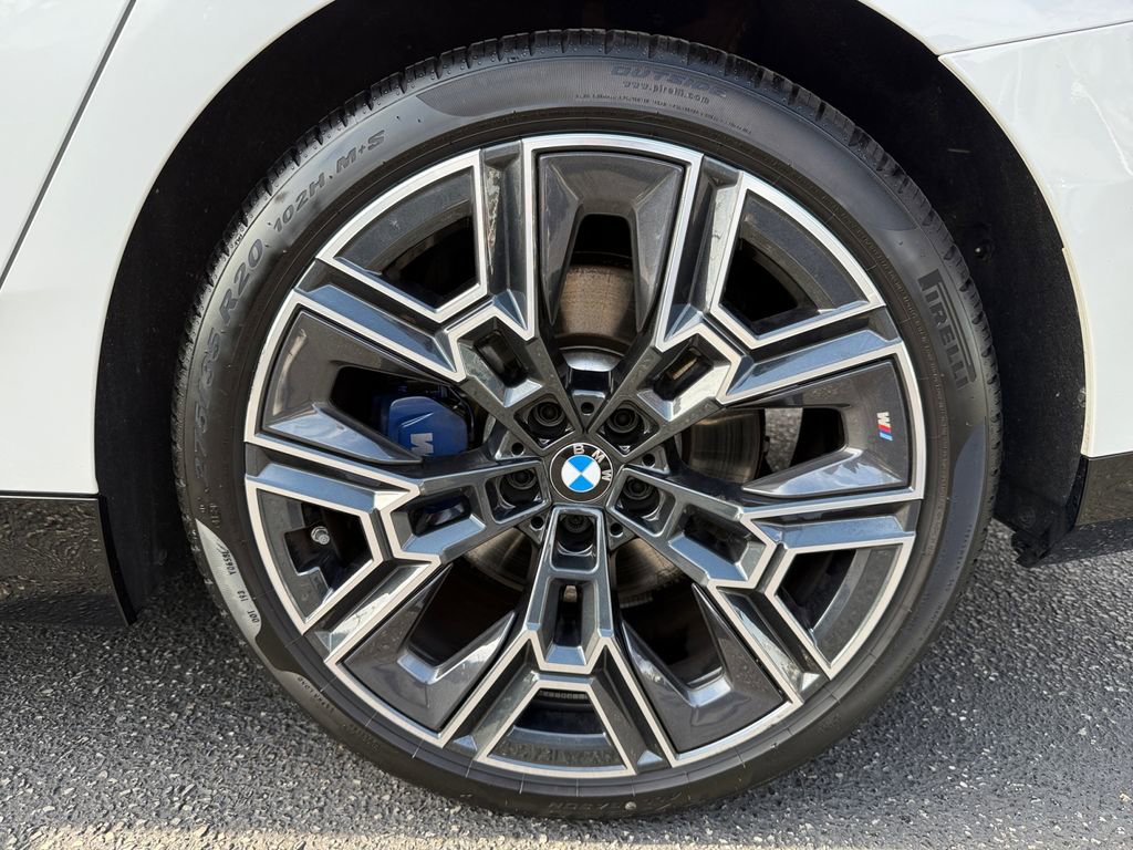 Certified 2026 BMW 530i xDrive w/ M Sport Package image 16